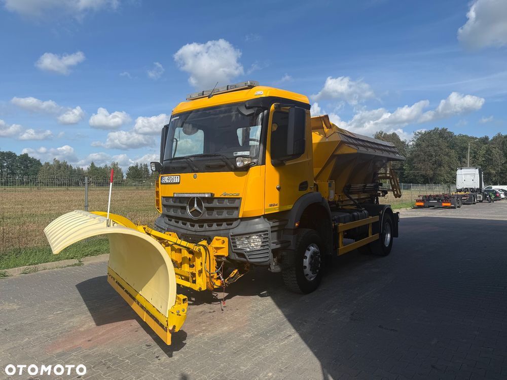 Mercedes-Benz Arocs 240 , 4x4 - 1