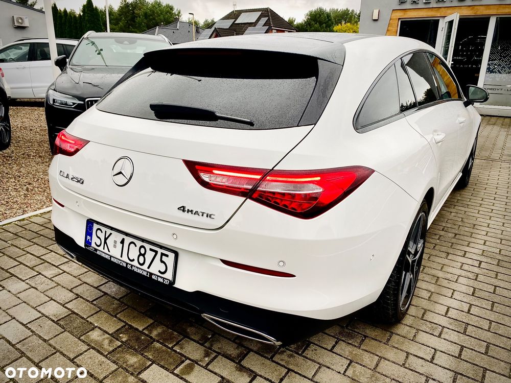 Mercedes-Benz CLA 250 4Matic Shooting Brake 7G-DCT - 2