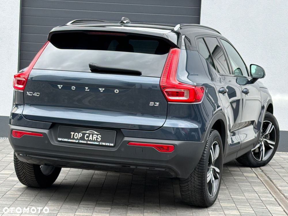 Volvo XC 40 B3 B DKG Ultra Dark - 37