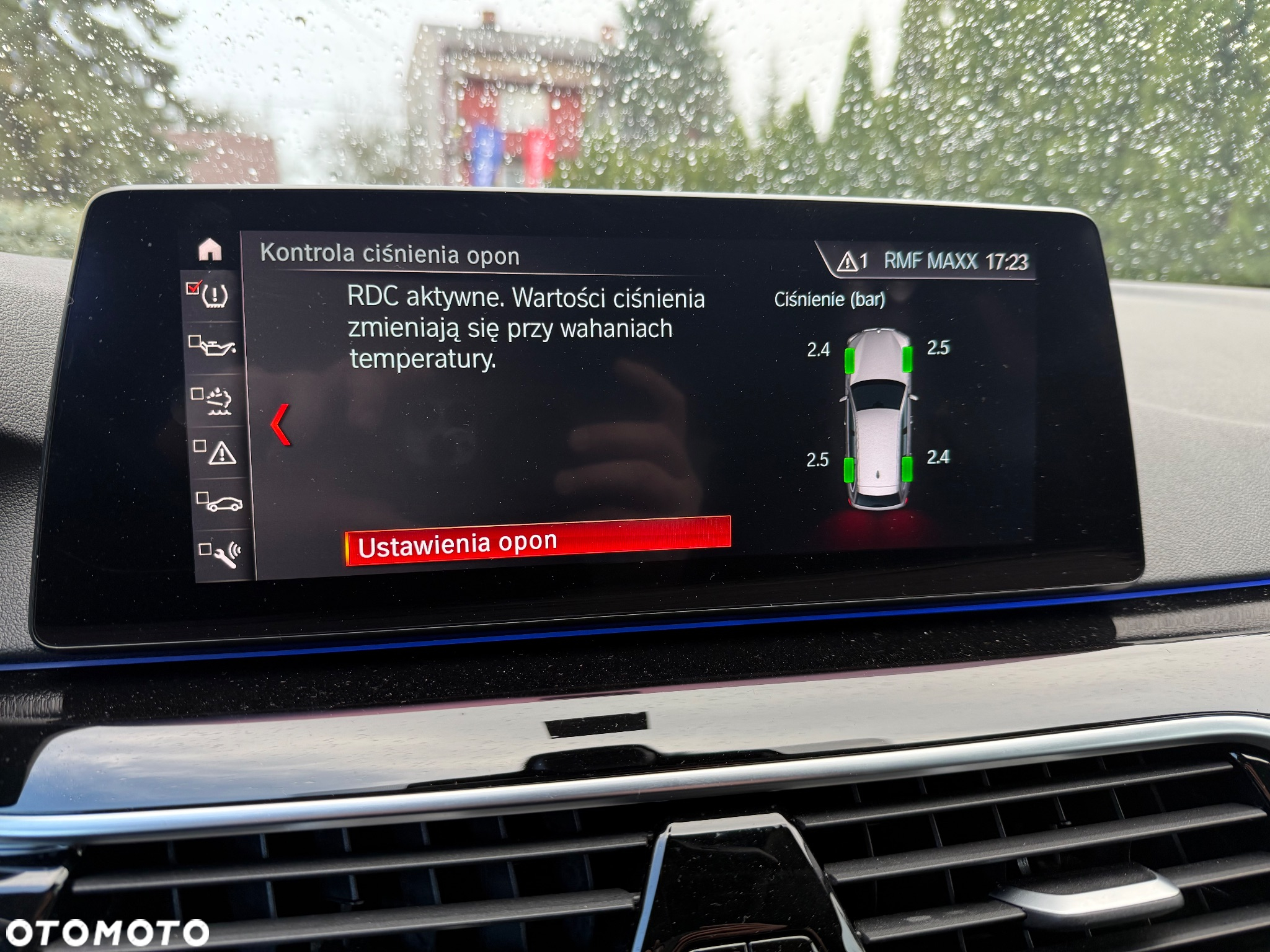 BMW Seria 5 520d Touring Luxury Line - 32