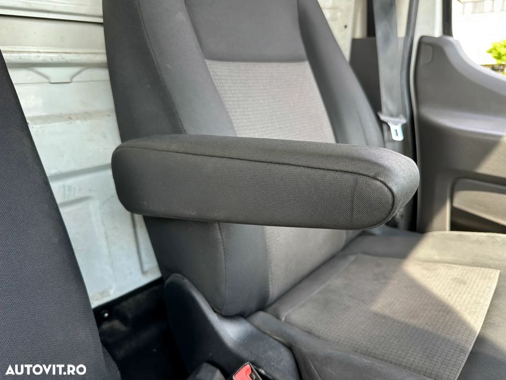 Ford Transit 350 2.0 EcoBlue 130 CP L4 RWD Base - 13
