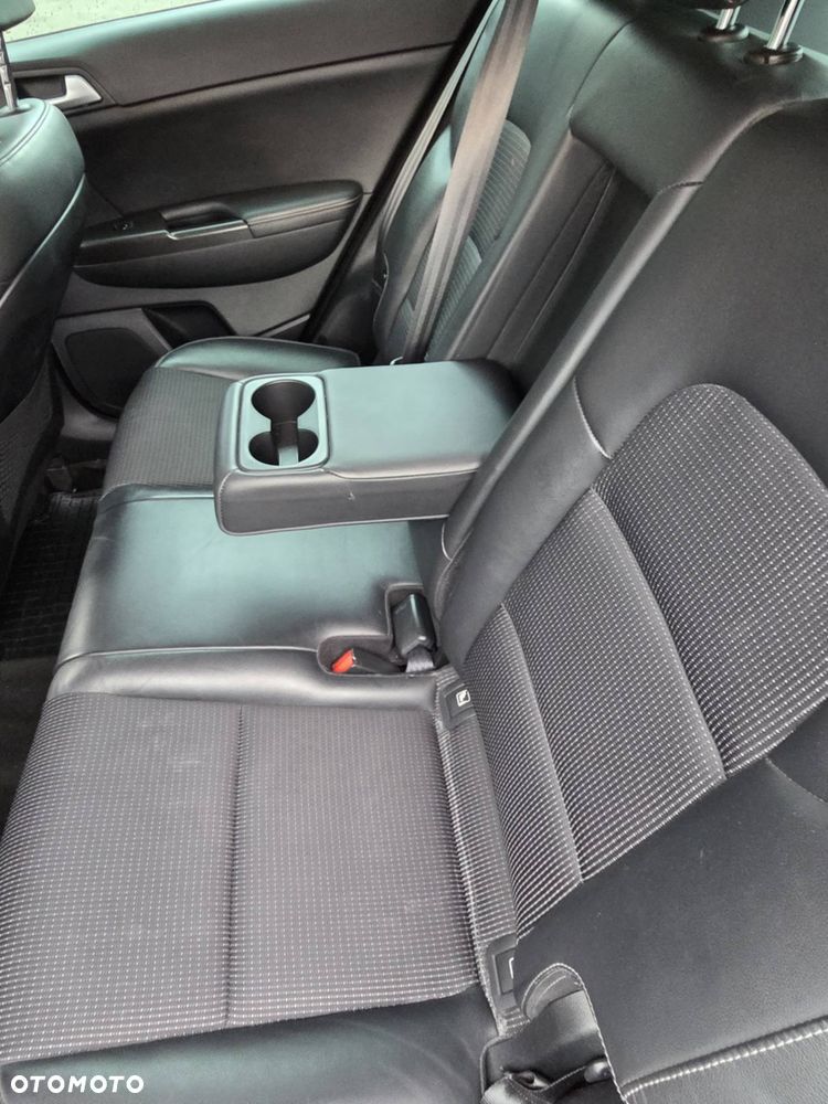 Kia Sportage 1.6 GDI L 2WD - 9