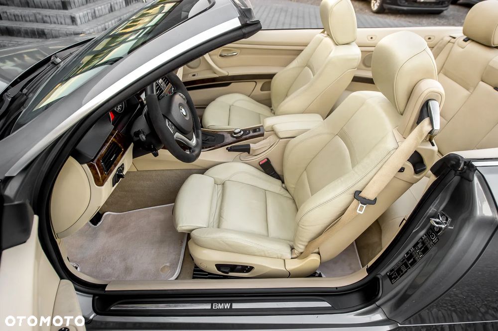 BMW Seria 3 325i Cabrio Edition Exclusive - 22