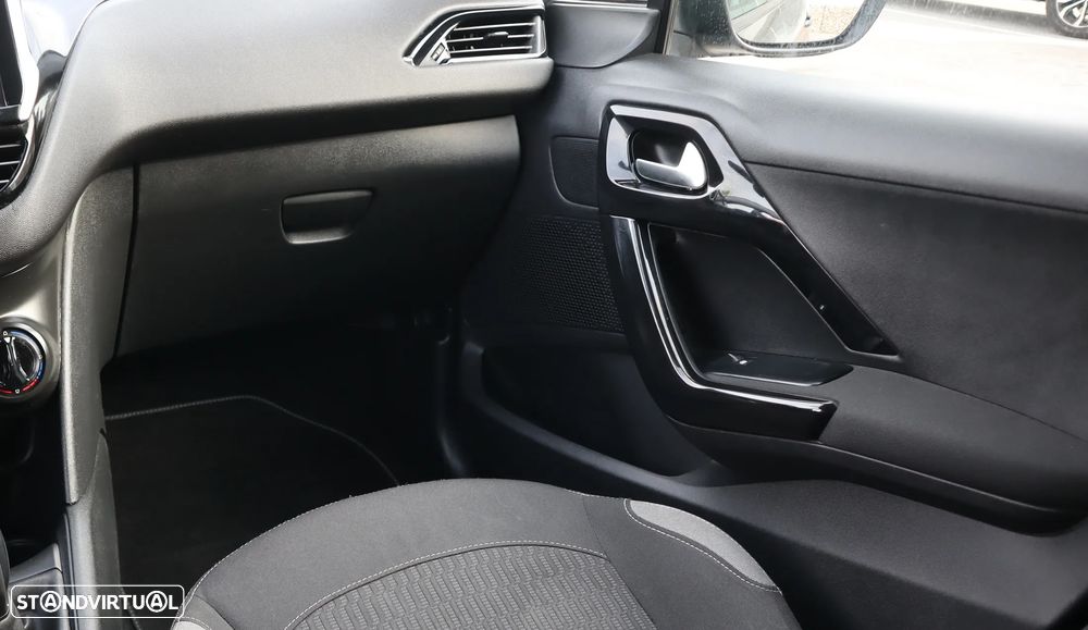 Peugeot 208 1.6 BlueHDi Active - 20
