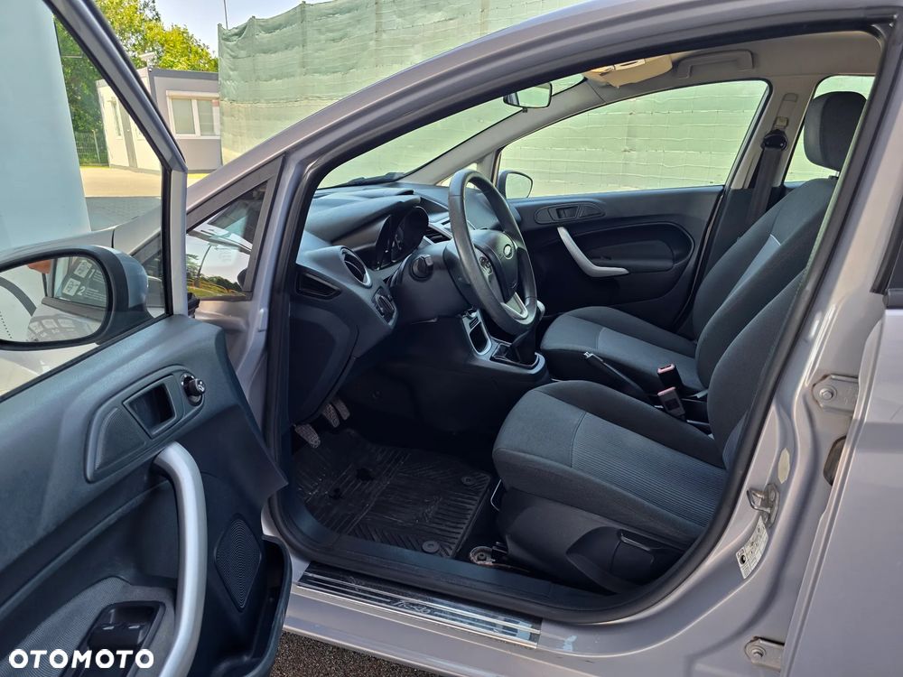 Ford Fiesta 1.4 Trend - 8