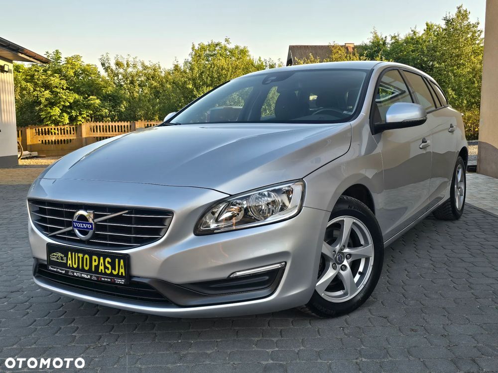 Volvo V60 D4 Momentum - 2