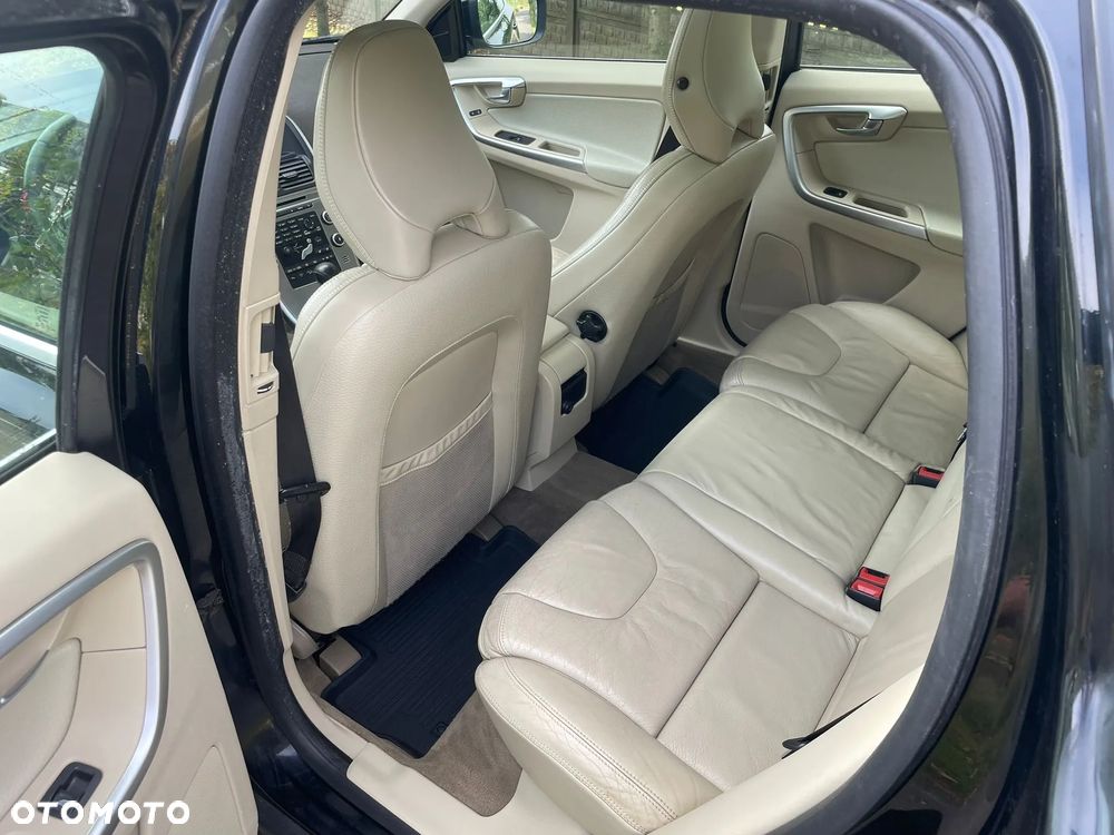 Volvo XC 60 D5 AWD Summum - 8
