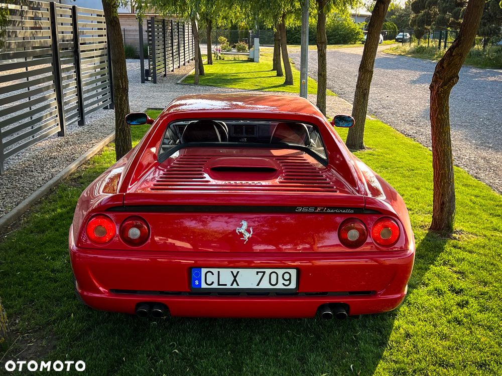Ferrari F355 - 11