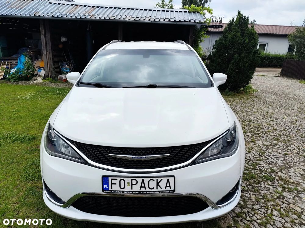 Chrysler Pacifica - 21