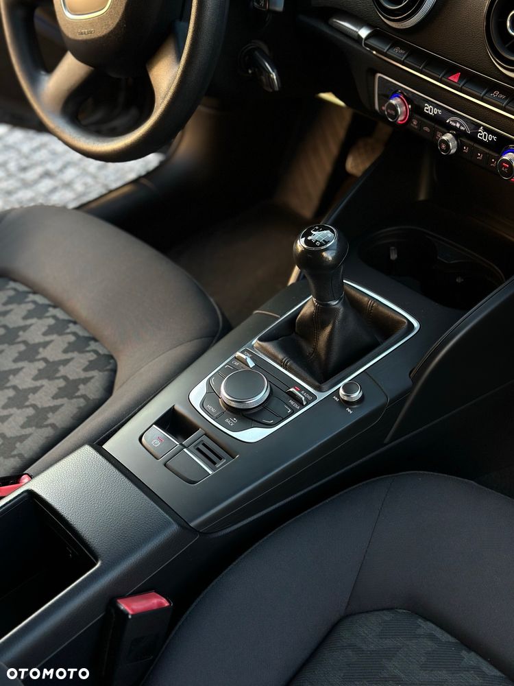 Audi A3 3-drzwiowe 1.2 TFSI Attraction - 13