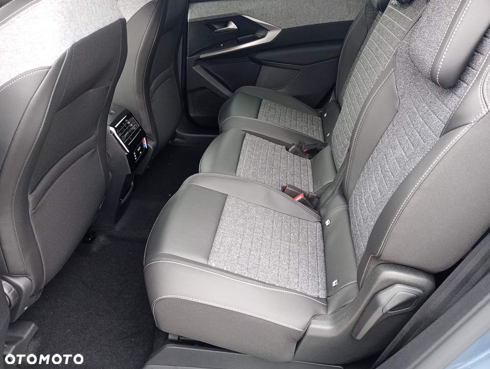 Peugeot 5008 1.6 PHEV 195 Allure S&S e-DCS7 - 17