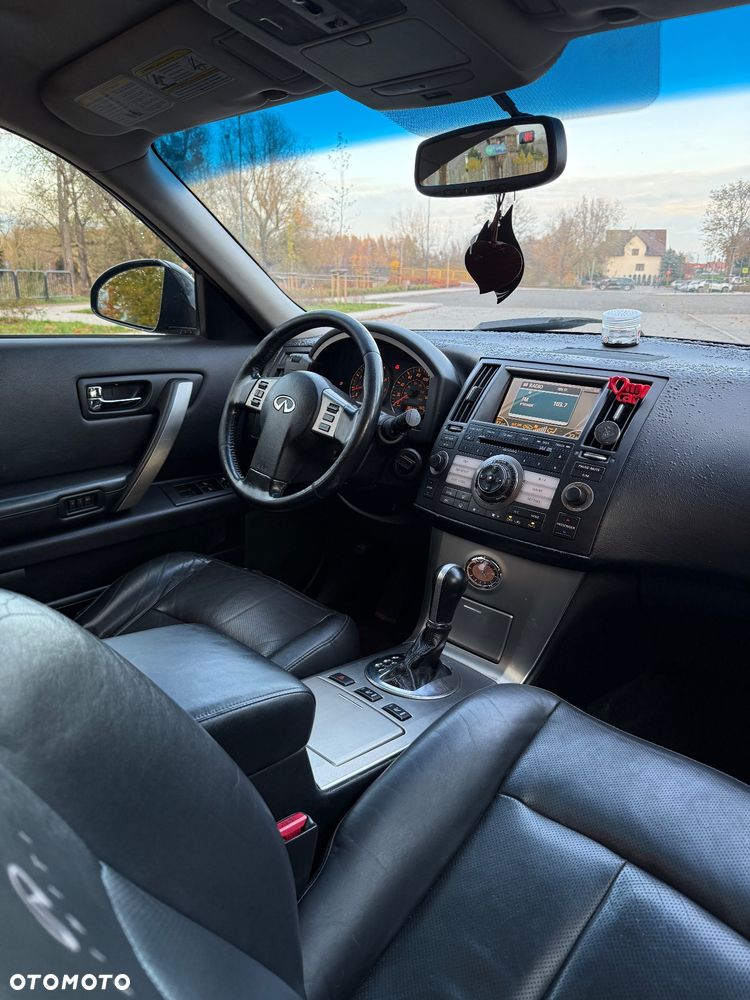 Infiniti FX FX35 - 17