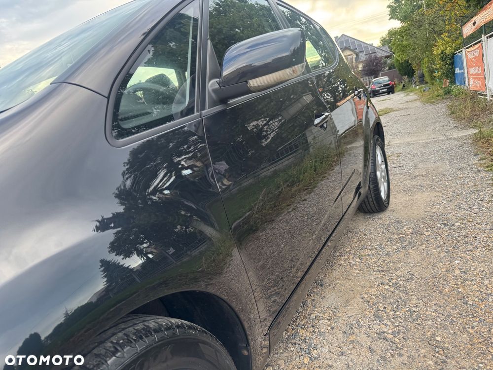 Kia Venga 1.4 CVVT Fifa World Cup Edition - 14