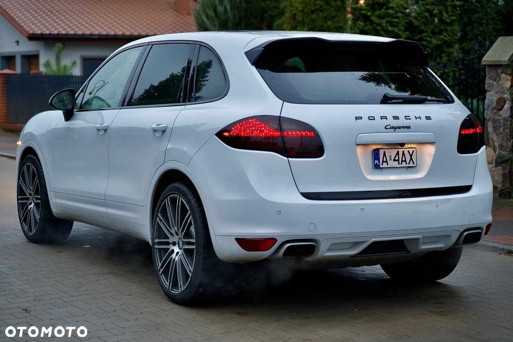 Porsche Cayenne Standard - 4
