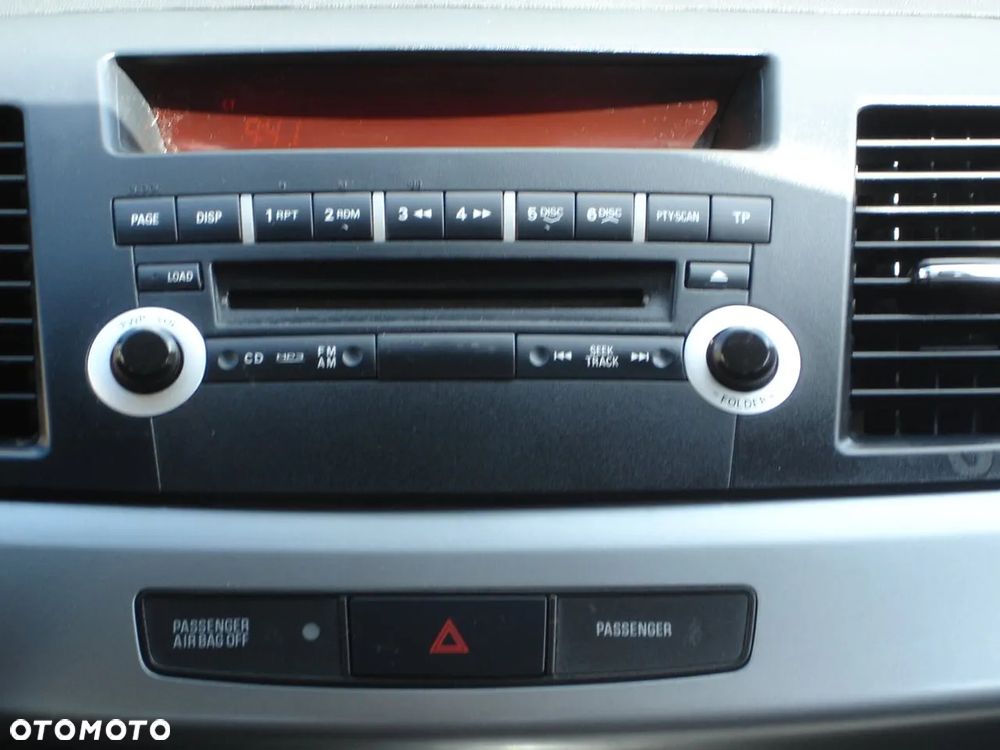 Mitsubishi Lancer 1.6 Invite - 11