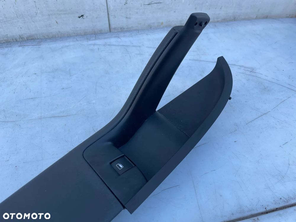 PODŁOKIETNIK PRAWY PRZÓD AUDI A3 8P 3D 8P3867174 - 3