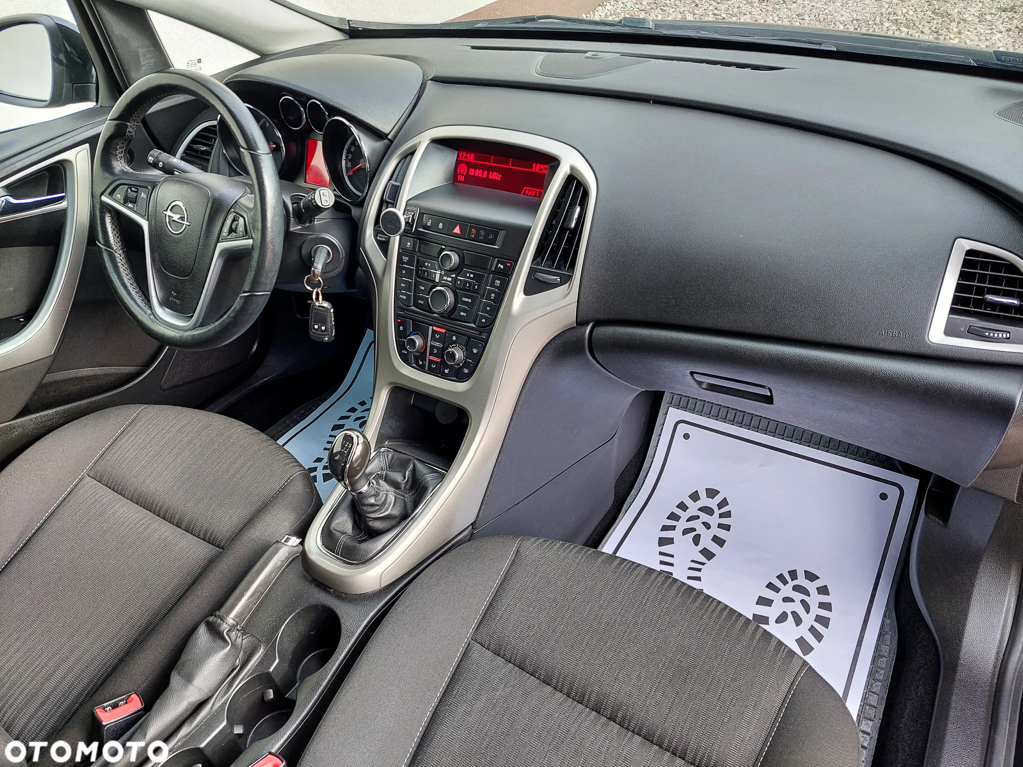 Opel Astra 1.4 Turbo Design Edition - 29