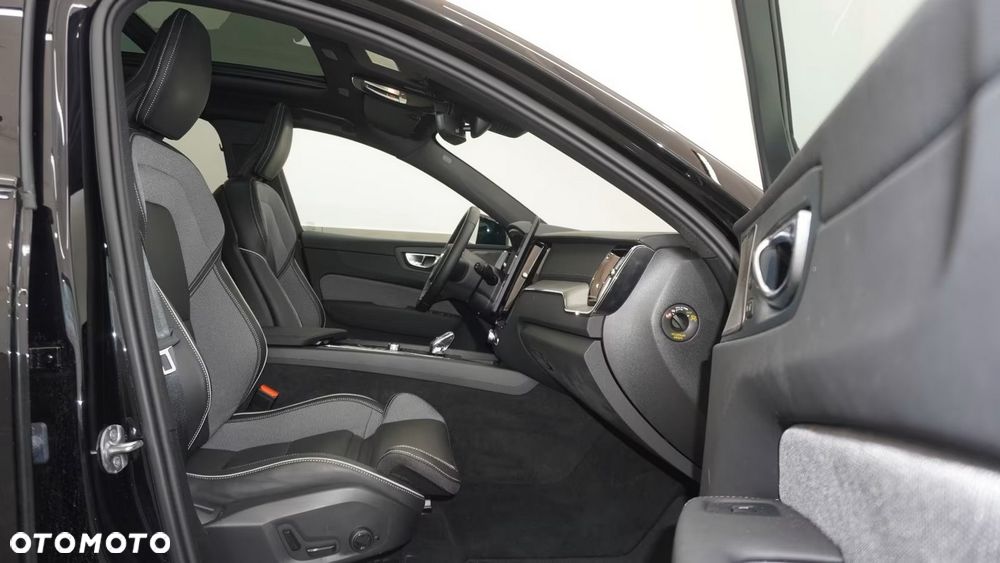 Volvo XC 60 B5 B AWD Ultra Black Edition - 14
