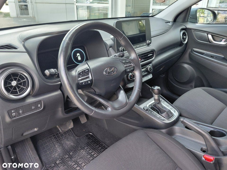 Hyundai Kona - 11