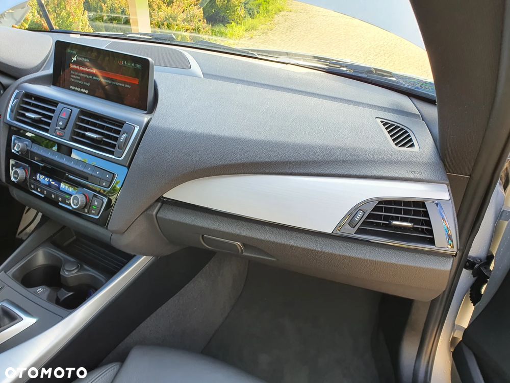 BMW Seria 1 120d xDrive Edition M Sport Shadow - 26