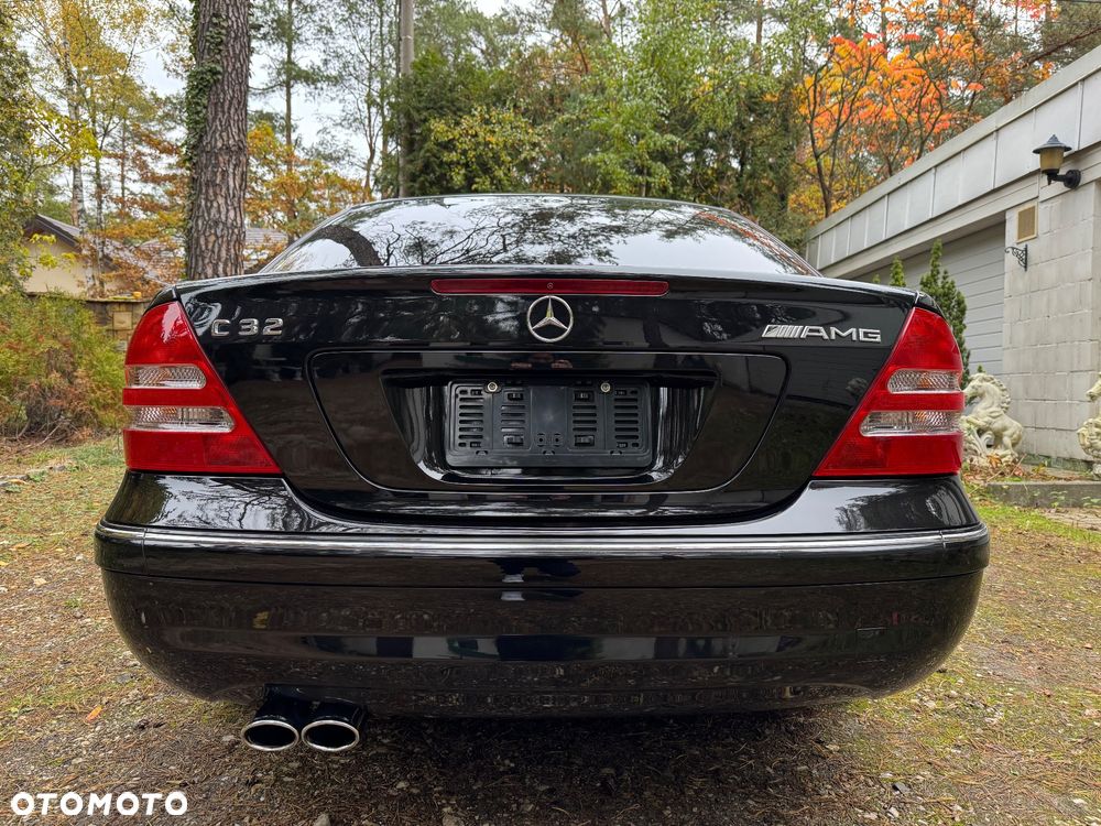 Mercedes-Benz Klasa C 32 AMG - 7