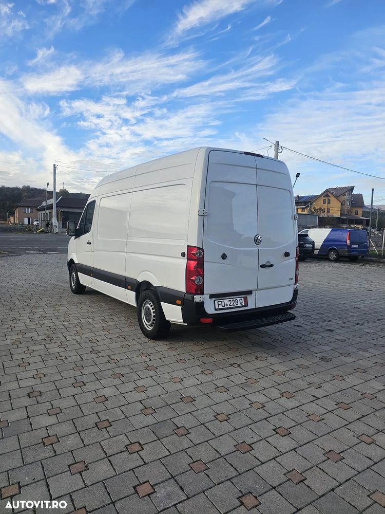 Volkswagen Crafter 2.0 TDI An 2016 Climă Pilot Automat Senzori de parcare Talpă de urcare spate - 4