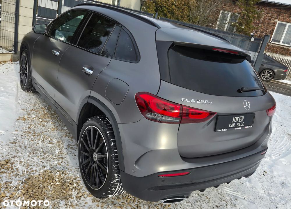Mercedes-Benz GLA 250e AMG Line - 5
