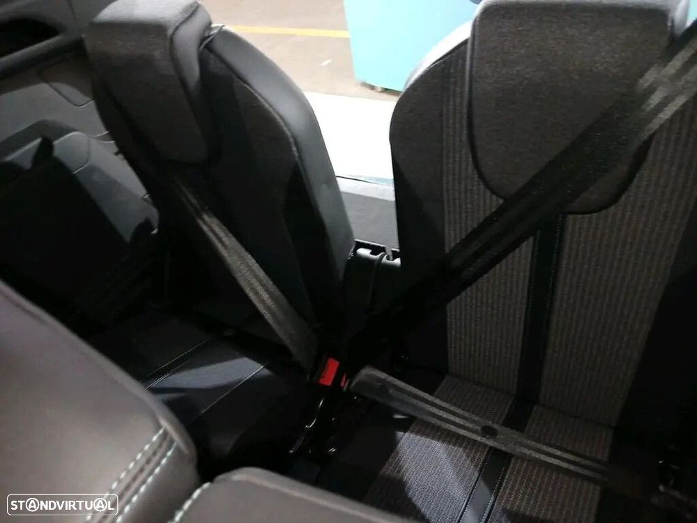 Peugeot 5008 1.5 BlueHDi Allure EAT8 - 14