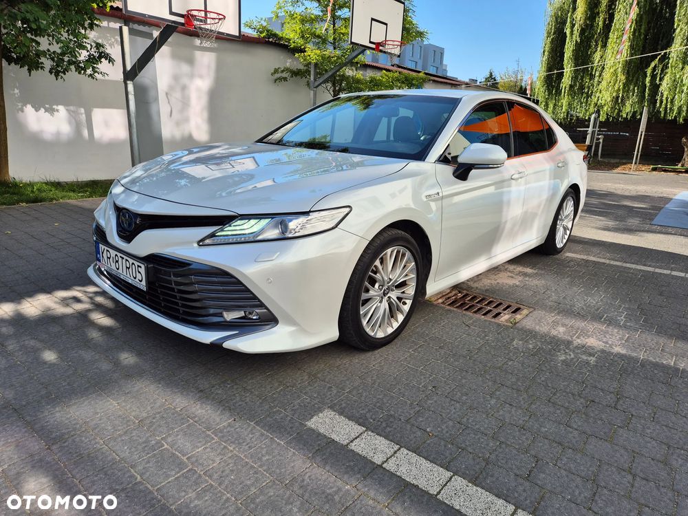 Toyota Camry 2.5 Hybrid Executive CVT - 1