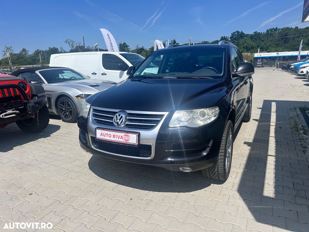 Volkswagen Touareg - 1