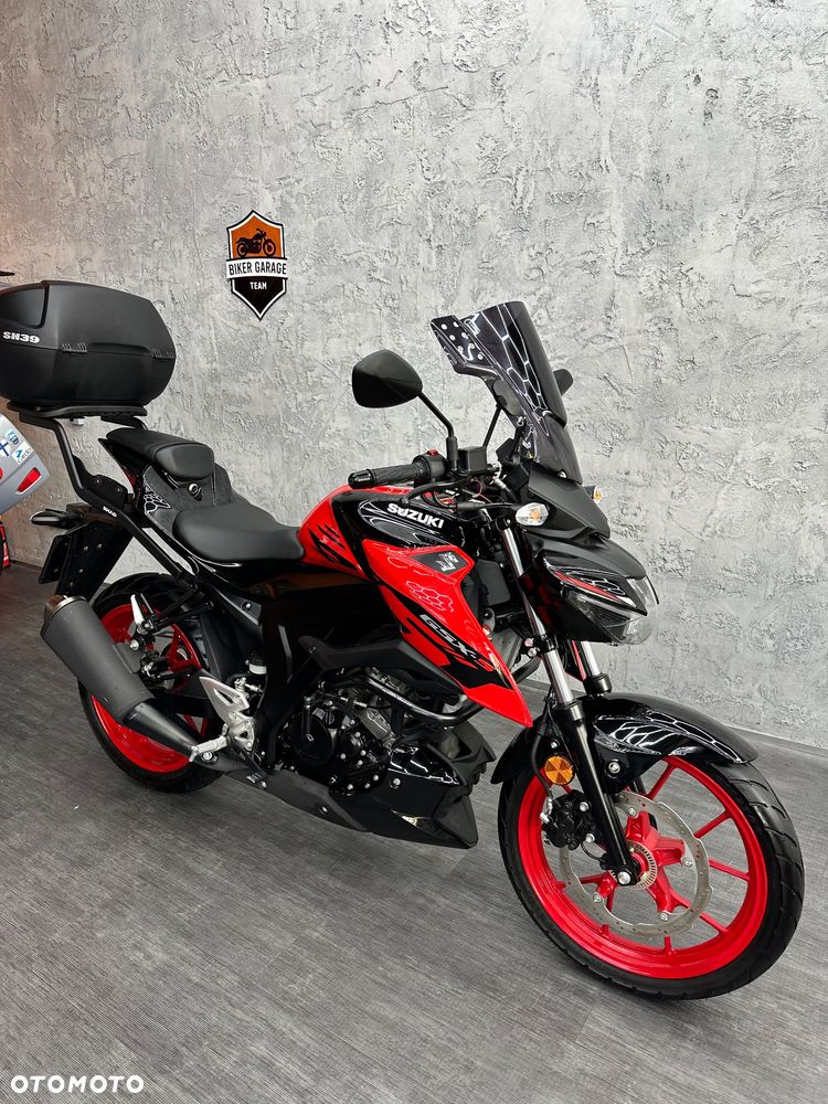 Suzuki GSX - 2