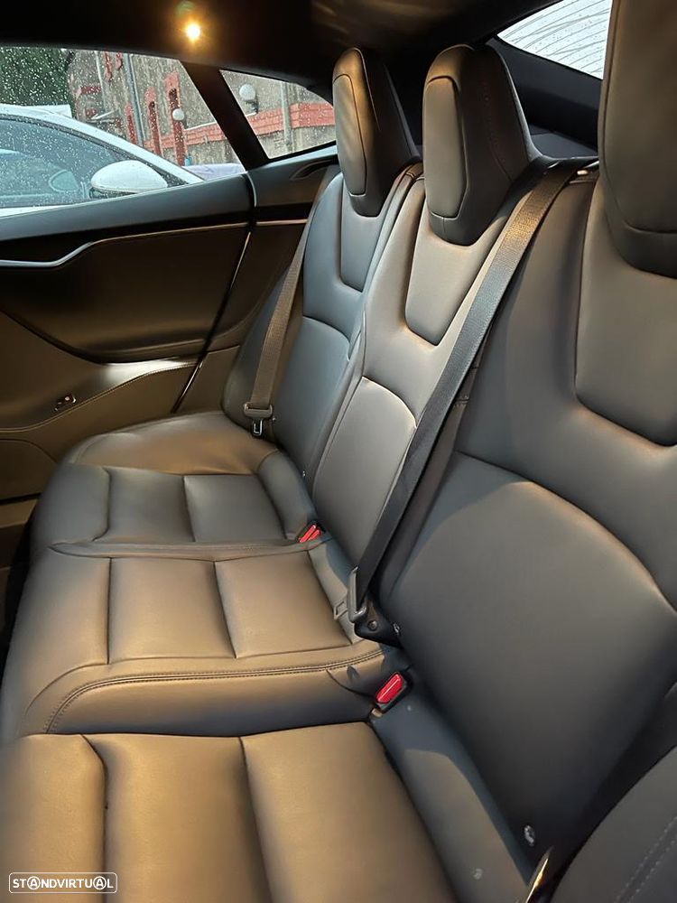 Tesla Model S Long Range - 9