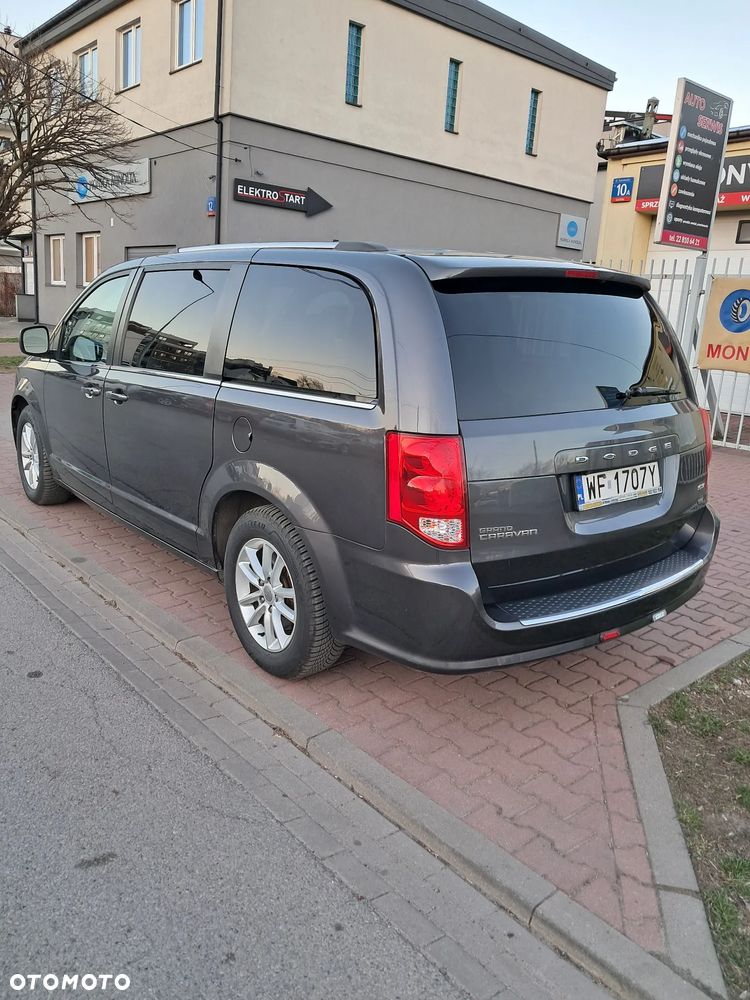 Dodge Grand Caravan - 5