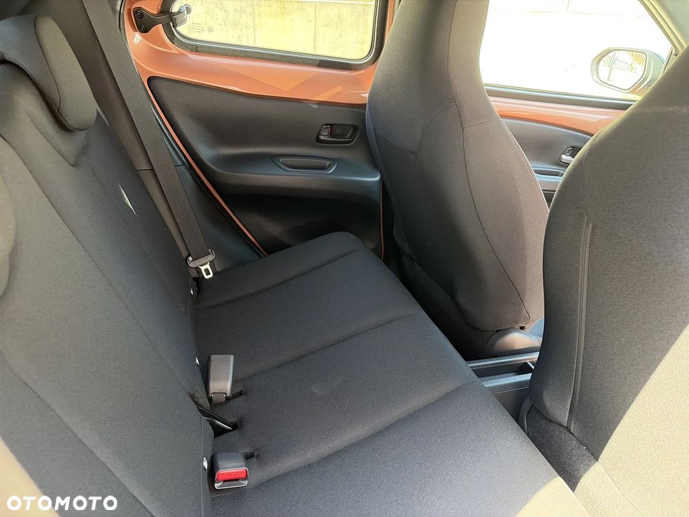 Toyota Aygo X Hybrid 1.5 Style e-CVT - 11