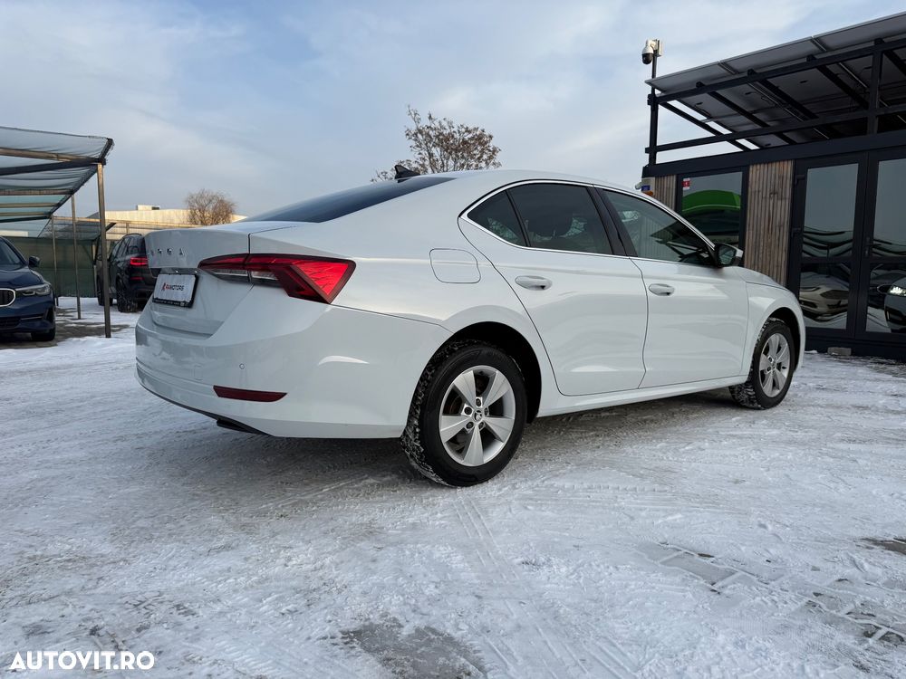 Skoda Octavia 2.0 TDI DSG Ambition - 9