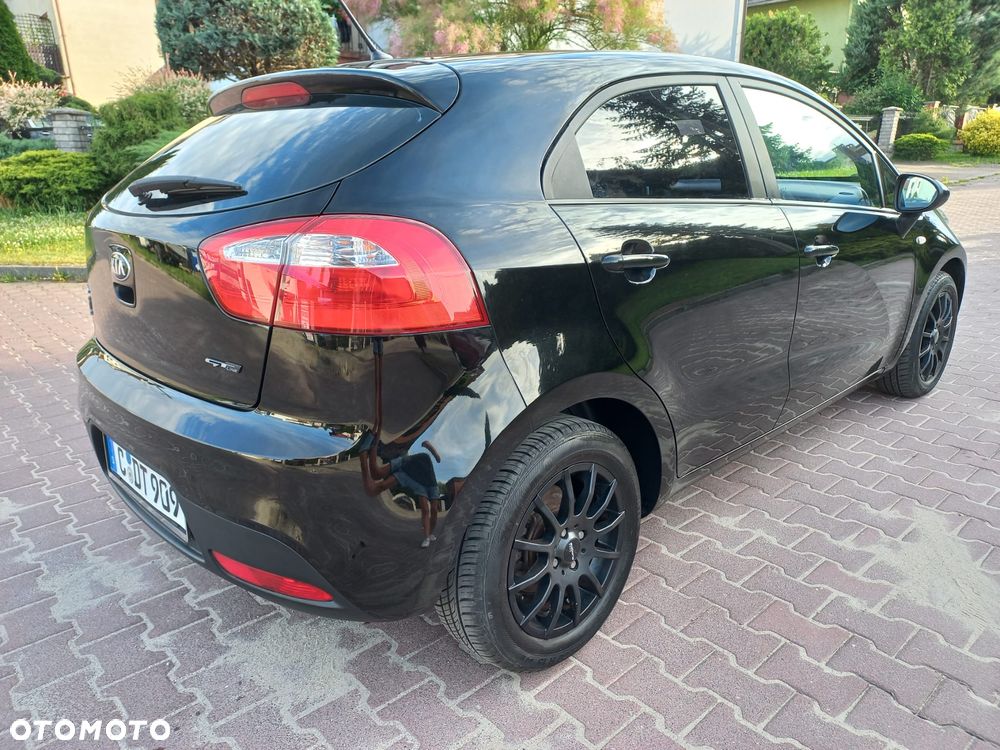 Kia Rio 1.2 Attract - 5