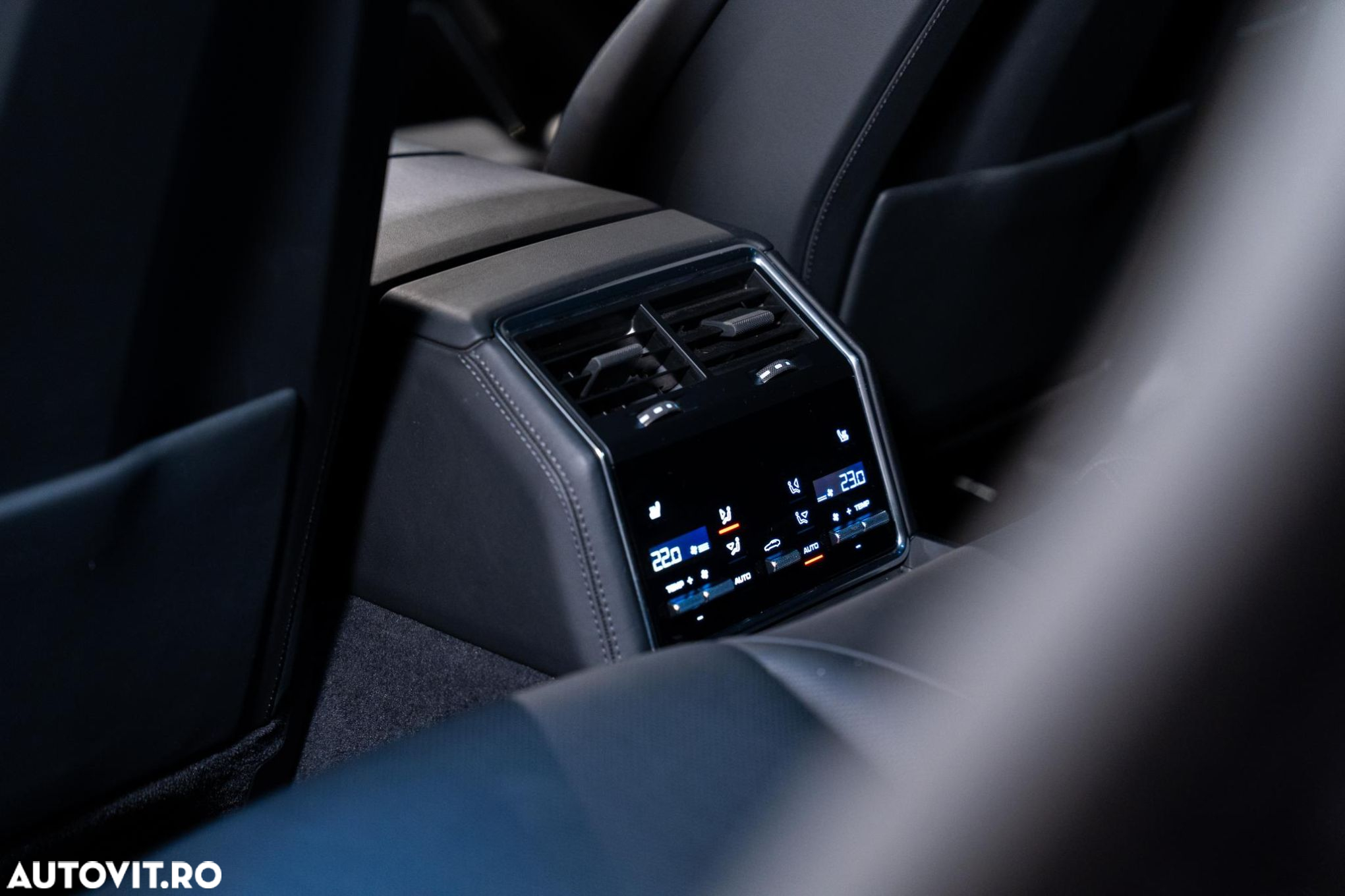 Porsche Panamera - 18