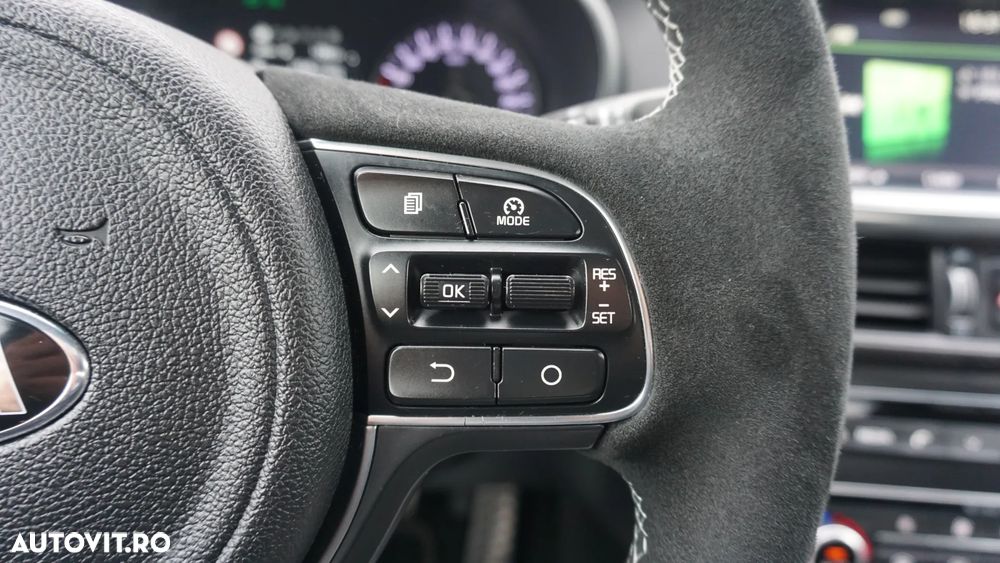 Kia Optima - 27