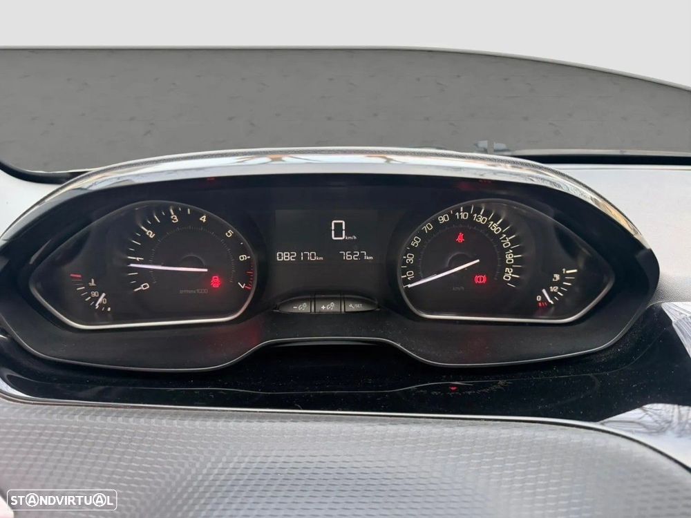 Peugeot 208 1.2 VTi SE Style - 13