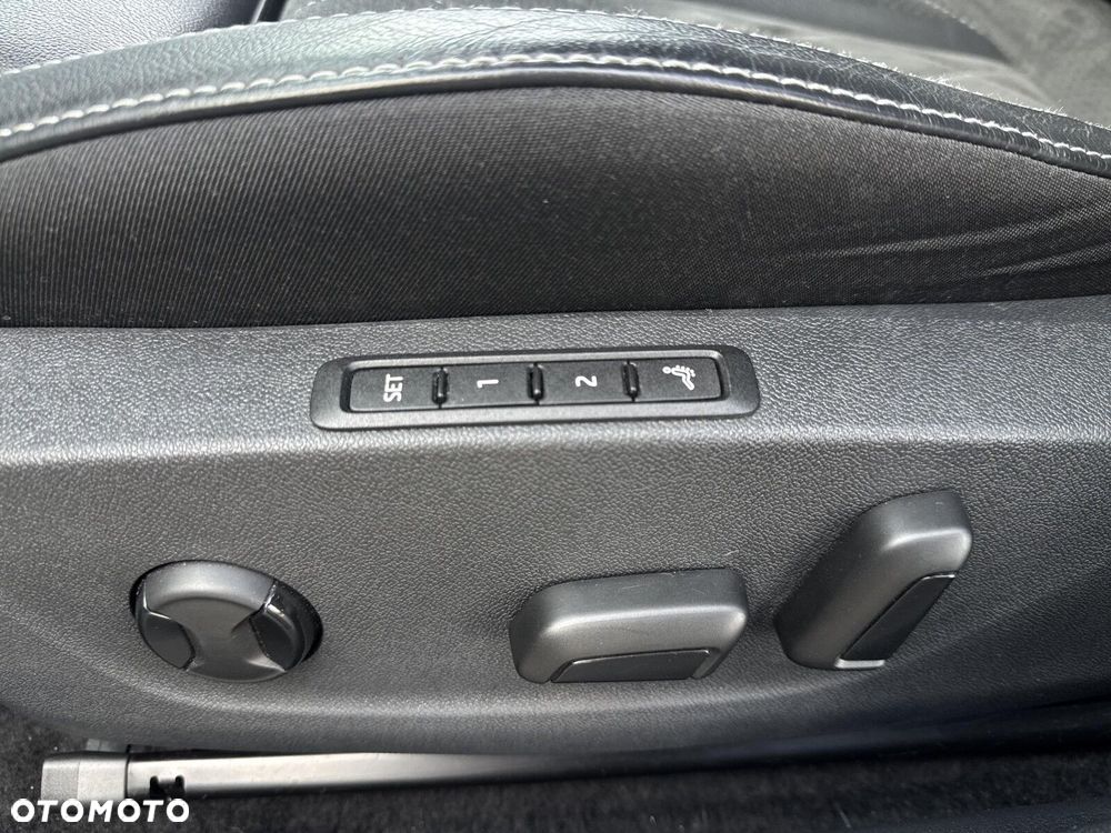 Skoda Octavia 2.0 TDI RS DSG - 11