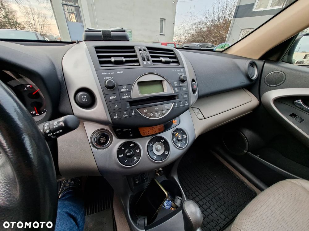 Toyota RAV4 2.0 4x4 Automatik Sol - 13