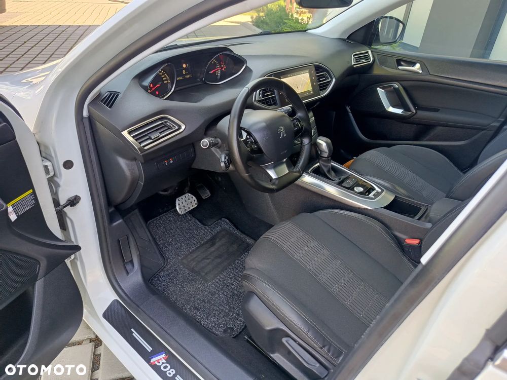 Peugeot 308 BlueHDi 120 EAT6 Stop & Start Active Business-Paket - 11