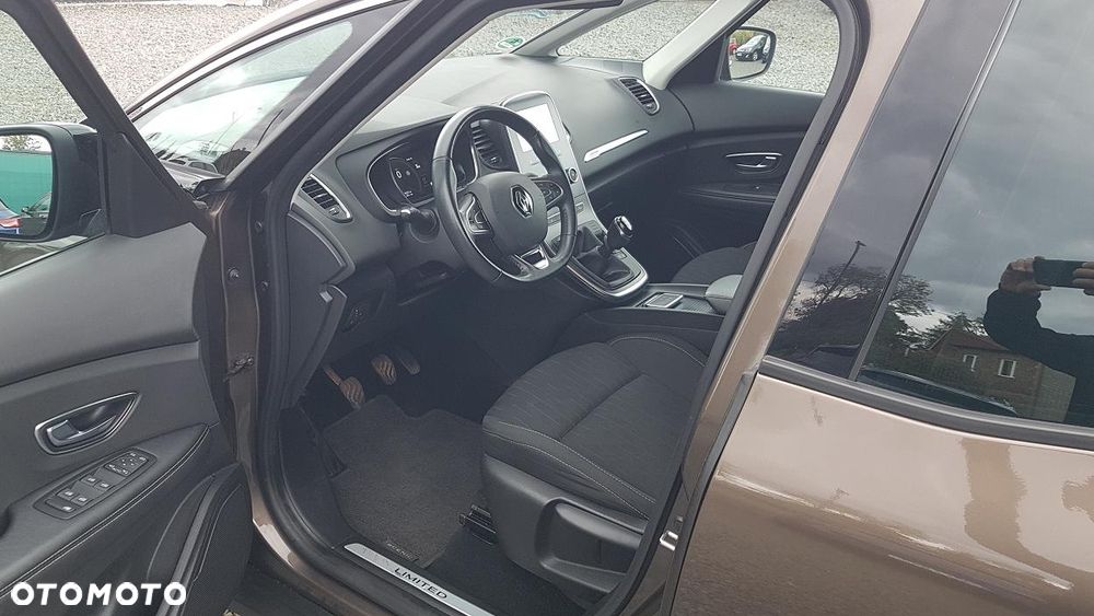 Renault Grand Scenic ENERGY TCe 140 LIMITED - 22