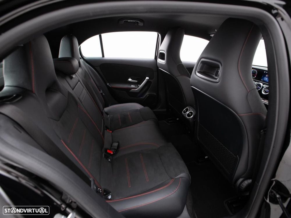 Mercedes-Benz A 200 7G-DCT AMG Line - 11