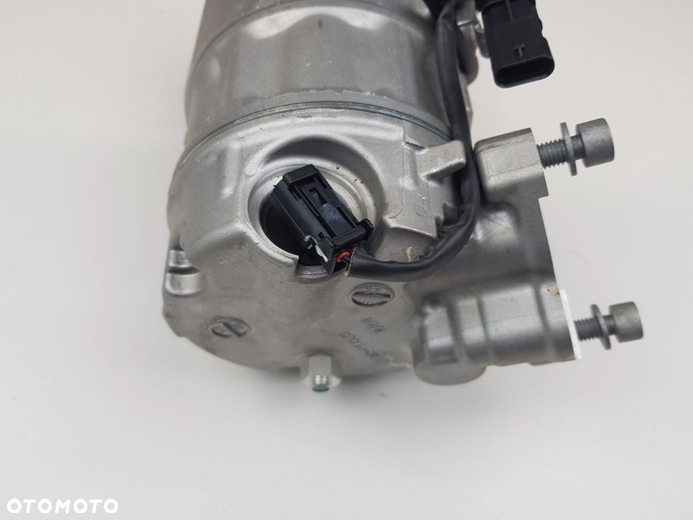 Kompresor Sprężarka klimatyzacji BMW F39 F45 F46 F48 U06 U10 U11 9460942 - 9