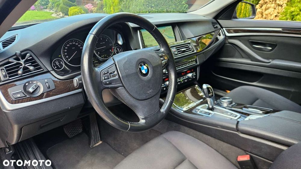 BMW Seria 5 520d - 14