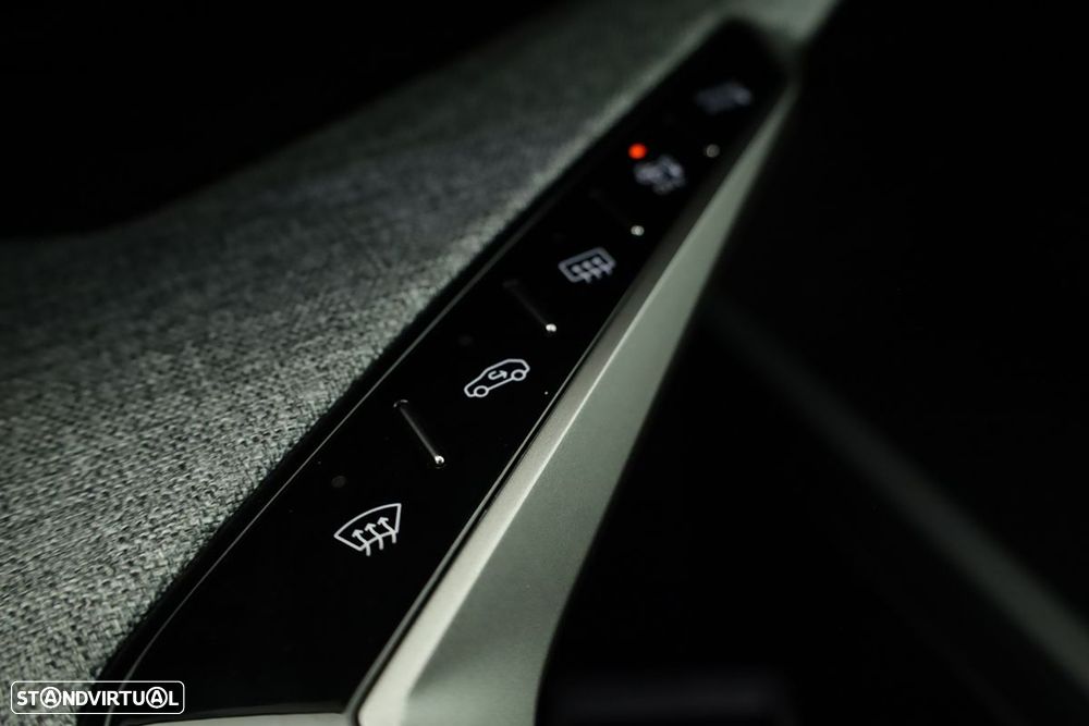 Peugeot 3008 1.2 Hybrid Allure e-DCS6 - 12