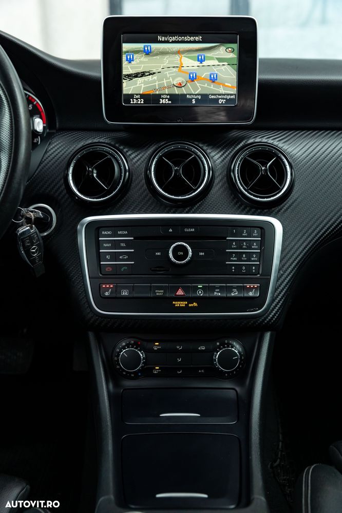 Mercedes-Benz GLA 220 d 4Matic 7G-DCT Style - 18