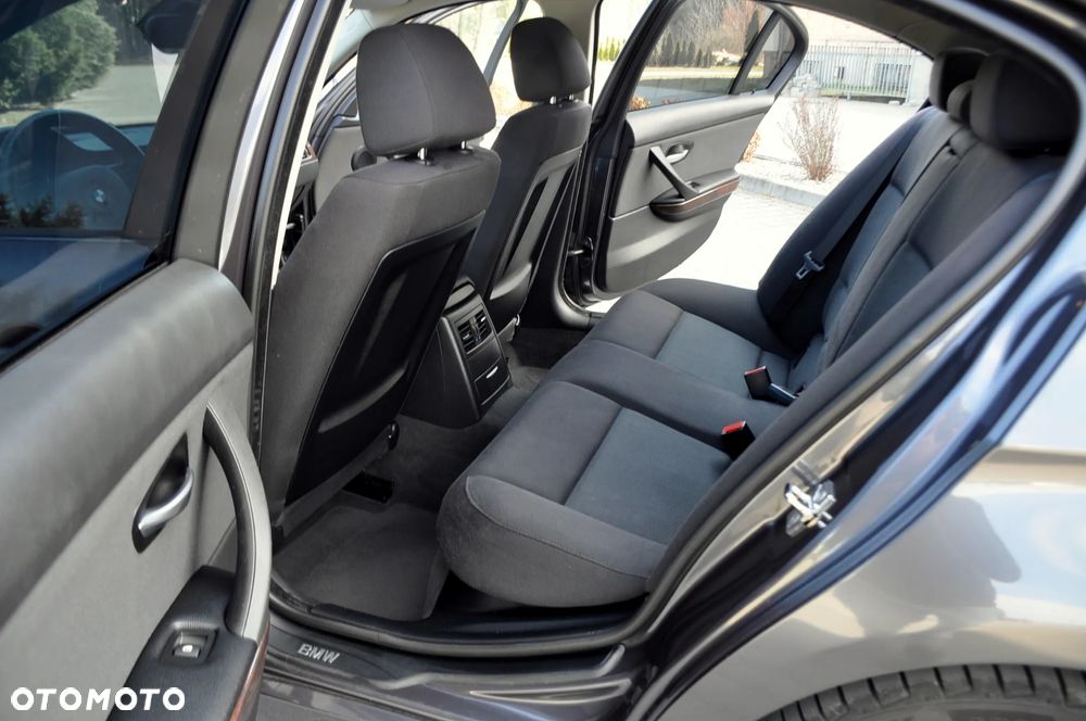 BMW Seria 3 - 28