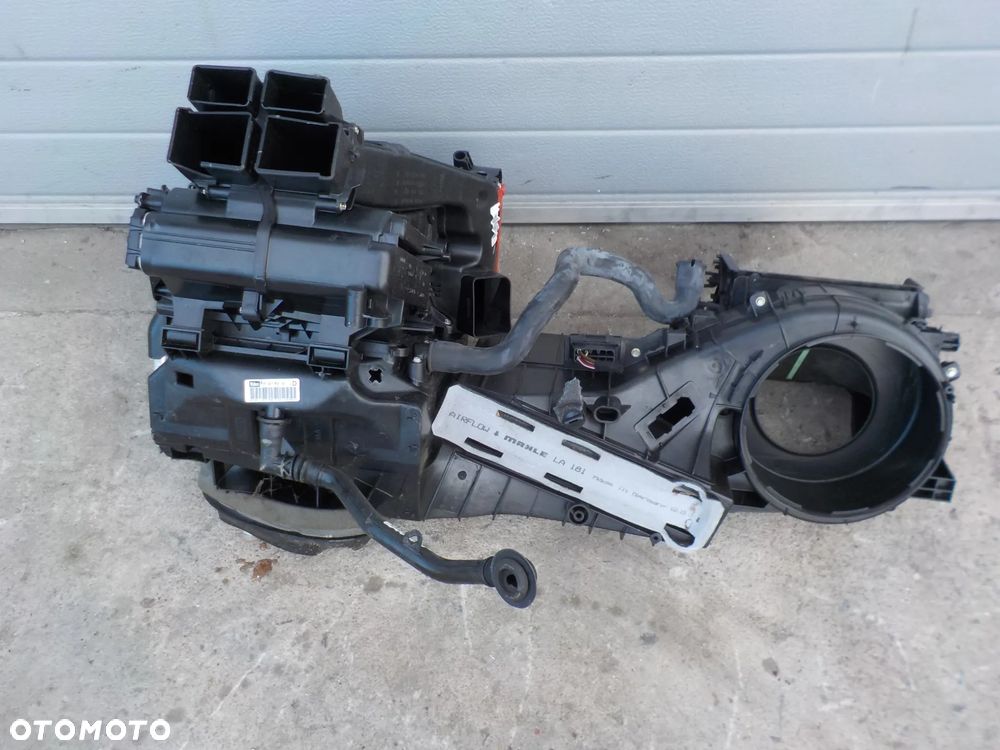 VOLKSWAGEN TOURAN I NAGRZEWNICA EU - 3